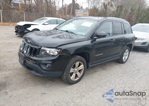 2016 Jeep Compass Latitude z USA, uszkodzony, nr VIN 1C4NJDEB4GD757913